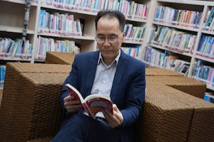 Taipei City Library Director Hung Shih-chang says the library has accumulated more than 29,000 Hong Kong books and other materials.